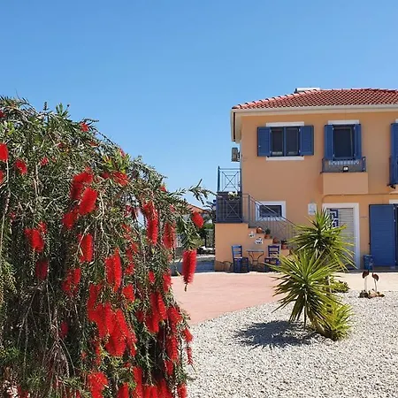 Messinia Upstairs * Foiníki