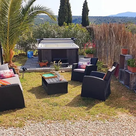 ヴィラ Messinia Upstairs Foiníki